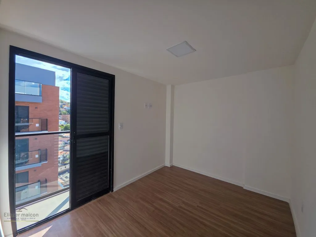 Imagem Apartamento alto padrão a venda com 3 suítes no Centro de Poços de Caldas