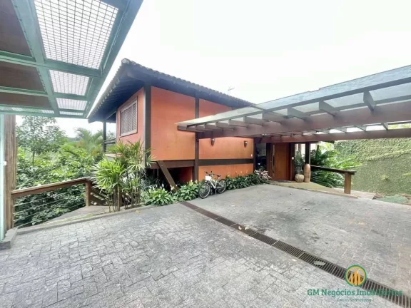 Imagem Cond. Recanto Inpla - Casa de revista! 3 dorms / 1 suíte + 2 aptos hóspedes