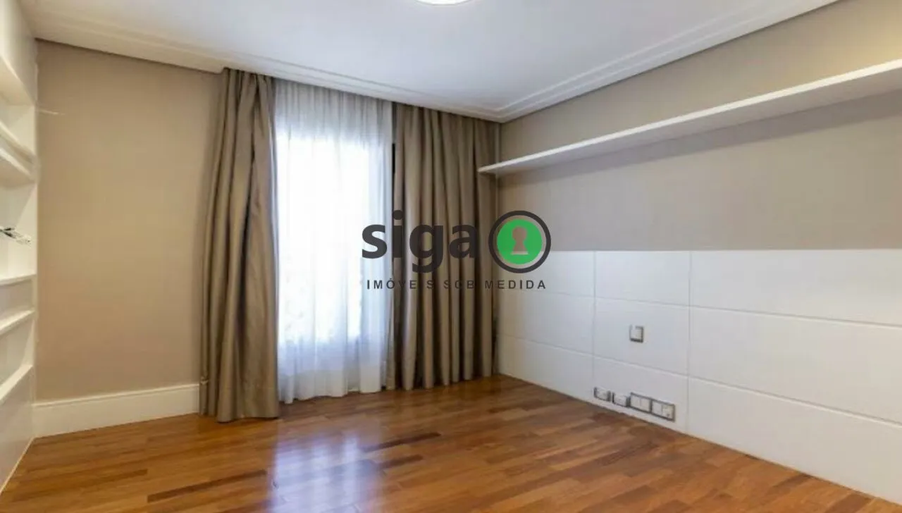 Imagem Cobertura duplex com 440m², 4 quartos sendo 2 suites, 4 vagas Sem Mobilia, Campo Belo