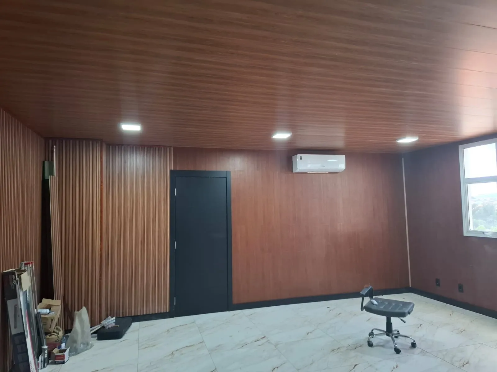 Imagem Sala comercial 200m² Condomínio Black e Whitte- Sorocaba/SP