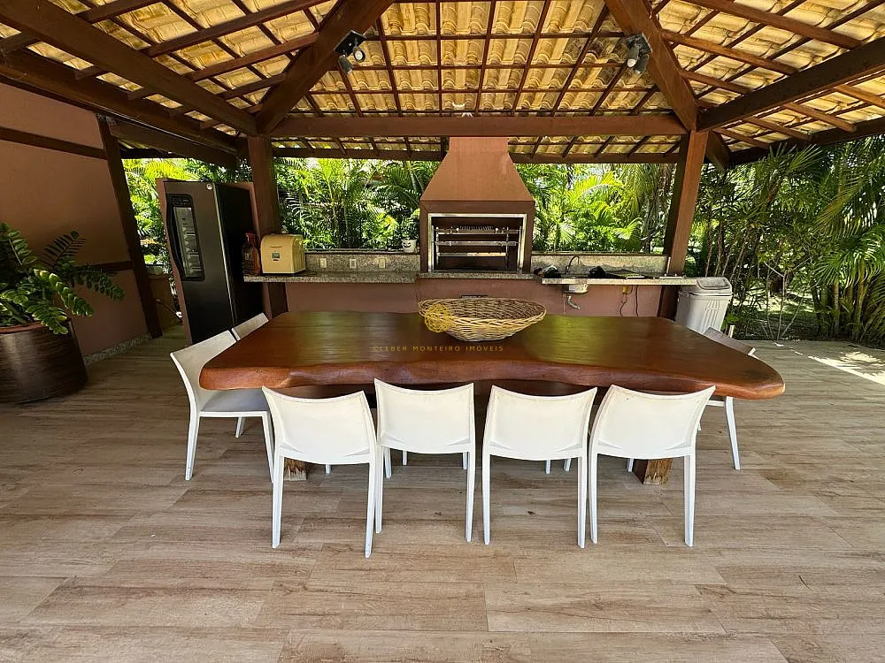 Imagem Casa 4 suítes no Condomínio Casas da Praia do Forte-BA