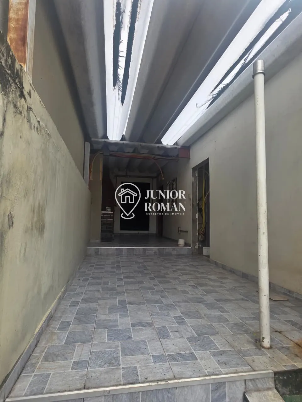 Imagem CASA SEMI MOBILIADA 3 DORM l EDÍCULA l CHURRASQUEIRA l 5 VAGAS | LOCAÇÃO RESIDENCIAL OU COMERCIAL