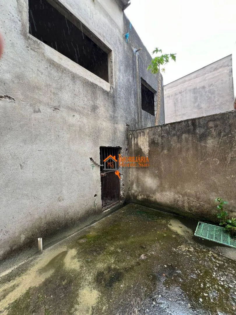 Imagem Casa com 4 dormitórios à venda, 400 m² por R$ 660.000,00 - Cidade Soberana - Guarulhos/SP