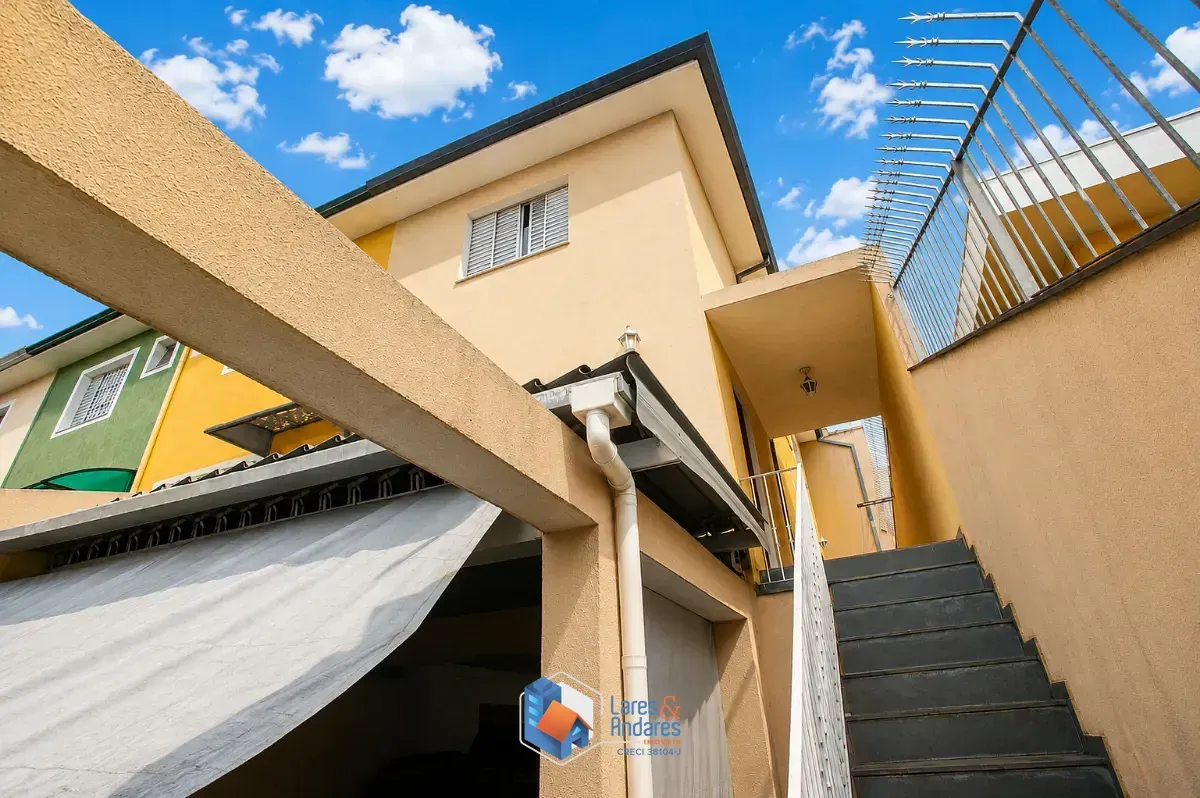 Imagem Sobrado para venda em Vila Palmeiras com 3 quartos, 137m²
