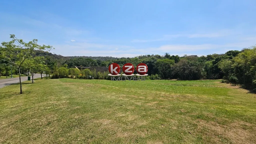 Imagem Terreno de 3.181m² à venda no Condomínio Quinta da Baroneza em Bragança Paulista-SP
