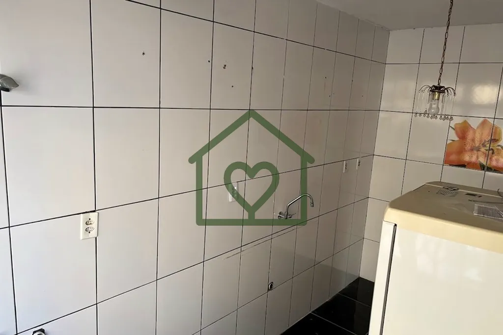 Imagem Excelente apartamento de dois dormitórios com 59m², localizado no segundo andar, ideal para famíl...