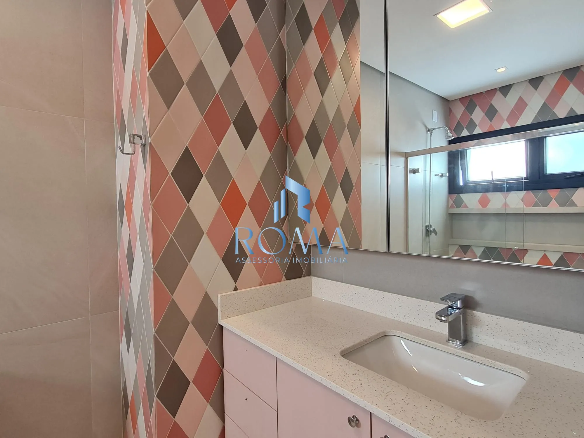 Imagem Casa de Alto Padrão no Condomínio Viareggio | 4 Suítes em Camobi, Santa Maria