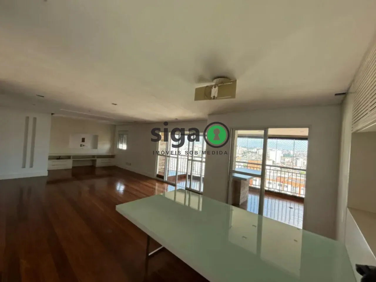 Imagem Cobertura de Alto Padrão com 173m², 4 Quartos, 4 Vagas e Vista Panorâmica - á Venda!!!