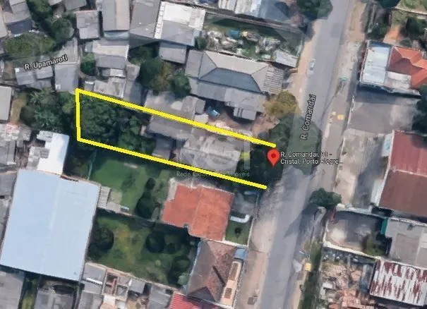Imagem terreno com 605m², 11m de frente e 55m de frente a fundos.