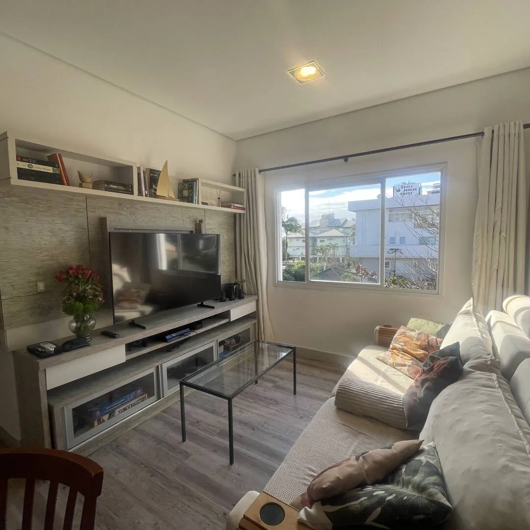 Foto do imóvel: Apartamento com 2 suítes em Jurerê Tradicional. em Rua Jorge Cherem