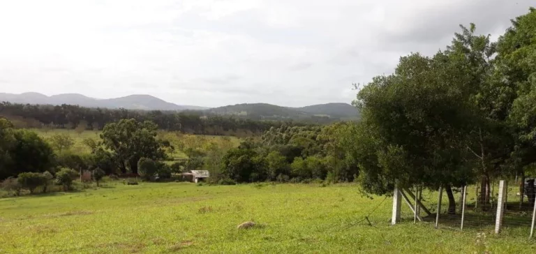 Imagem VISTA PARA A LAGOA!!! Sitio 7,6 Hectares, Piquetes, Casa, Açude, em Itapuã