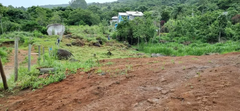 Imagem Terreno à venda em Garopaba-SC, bairro Macacu! 2.000m² com vista panorâmica. Venha conferir!