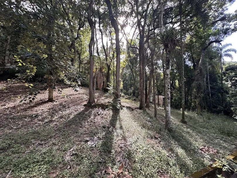 Imagem Belíssima Casa no Condomínio Porta do Sol com piscina e casa de hóspedes