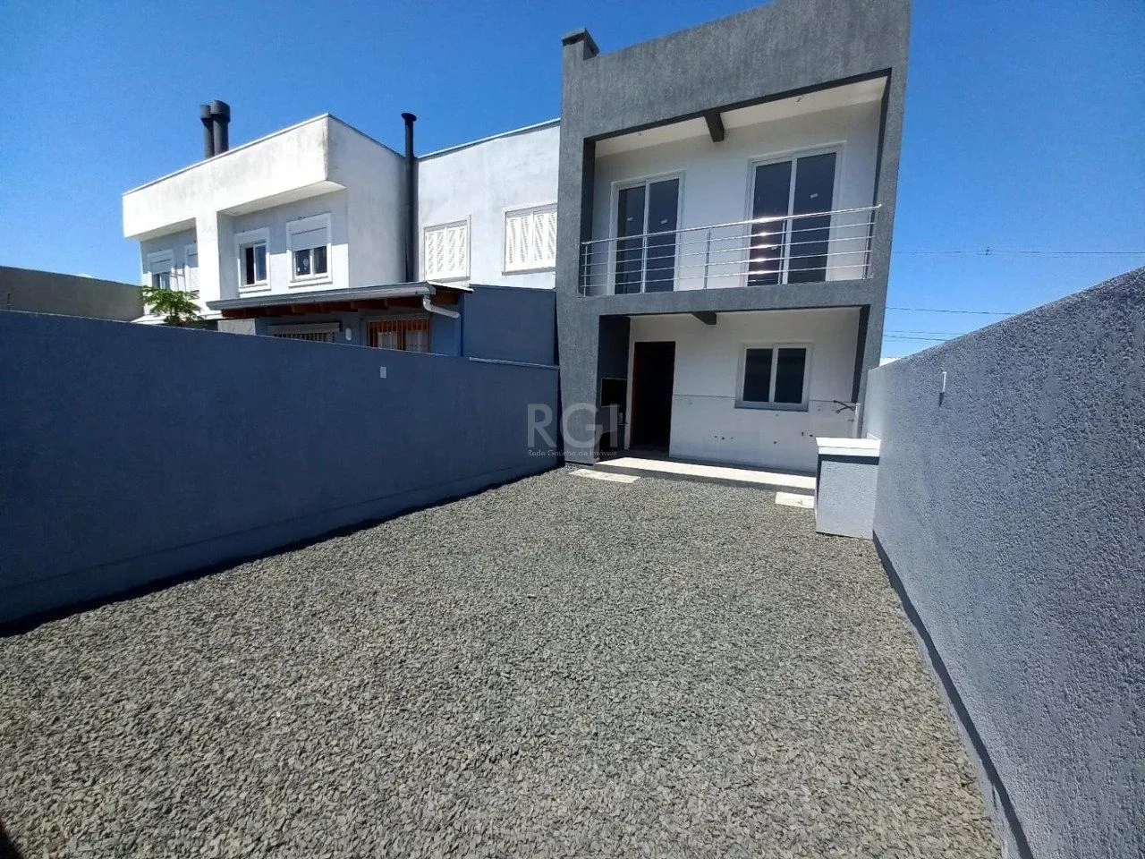 Imagem Sobrado no Bairro Aberta dos Morros - 3 Dormitórios