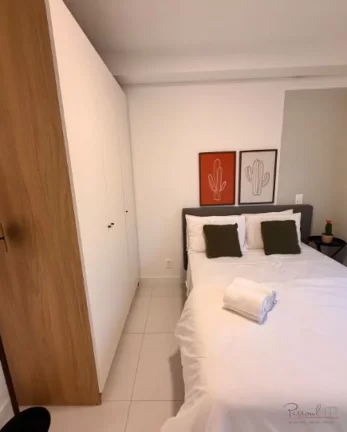 Imagem Descubra este moderno apartamento de aproximadamente 80 m², localizado no coração de Jurerê Lest...