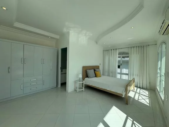 Imagem Casa cinematográfica em Condomínio Náutico