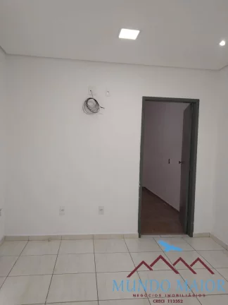 Imagem Casa com (3) no local com 7 quartos - 2 vagas - P/ Renda - Jardim Las Vega