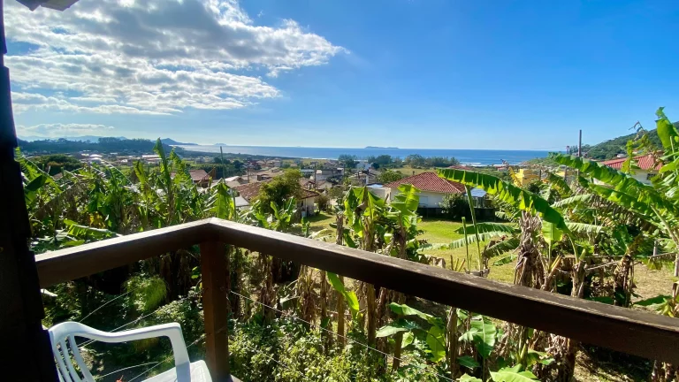 Imagem Oportunidade: Pousada Comercial à Venda na Praia da Gamboa, Garopaba-SC com Vista para o Mar!