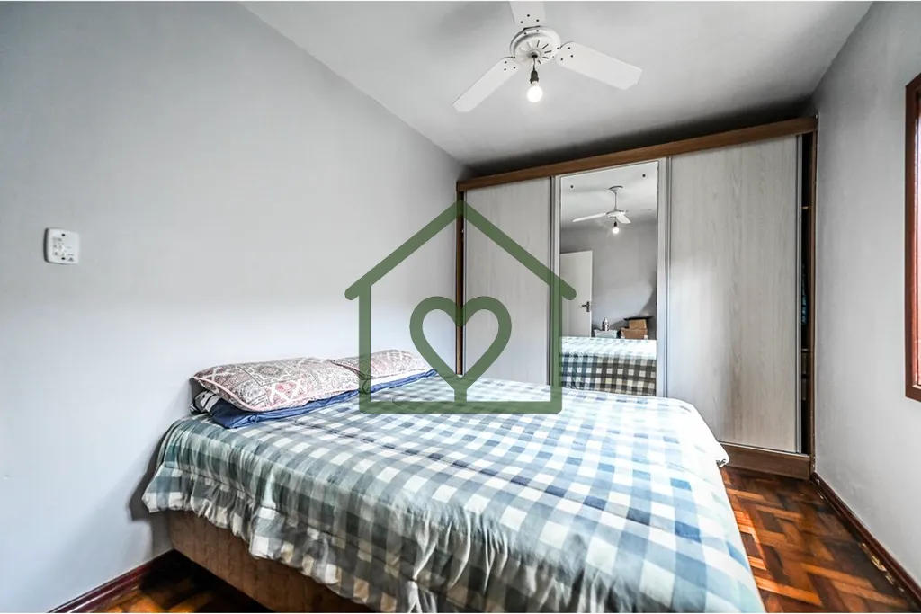 Imagem Se você busca uma casa acolhedora e bem localizada em Porto Alegre, a oportunidade ideal está aqui...
