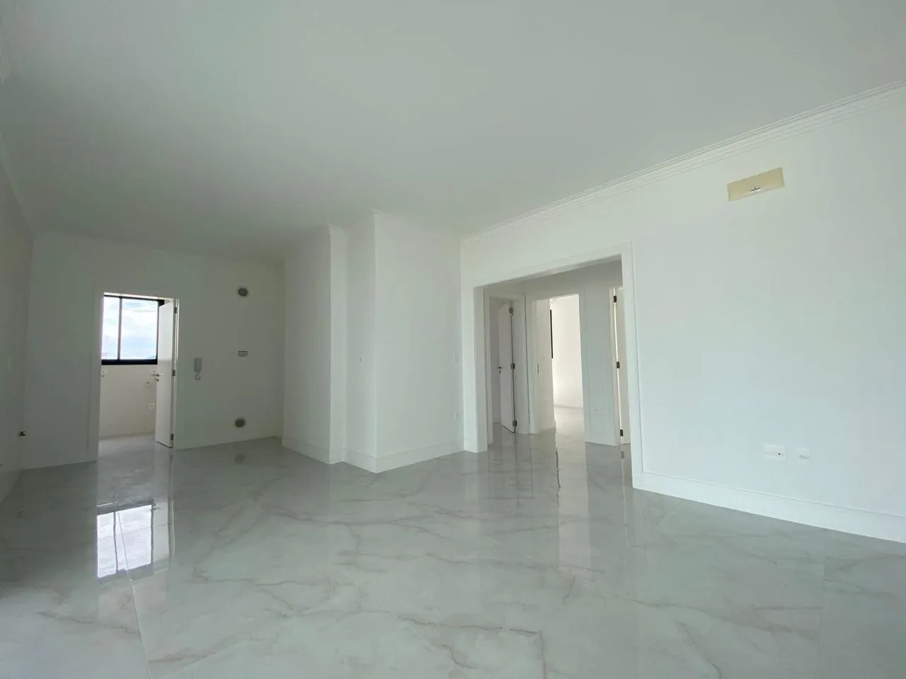 Imagem Apartamento com vista para o mar à venda com 135m2 por R$ 2.550.000,00