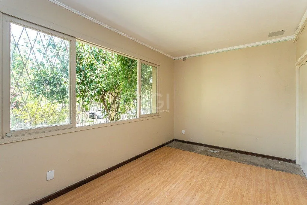Imagem Casa para Venda - 740m², 5 dormitórios, sendo 1 suites, 3 vagas - Vila Assunção