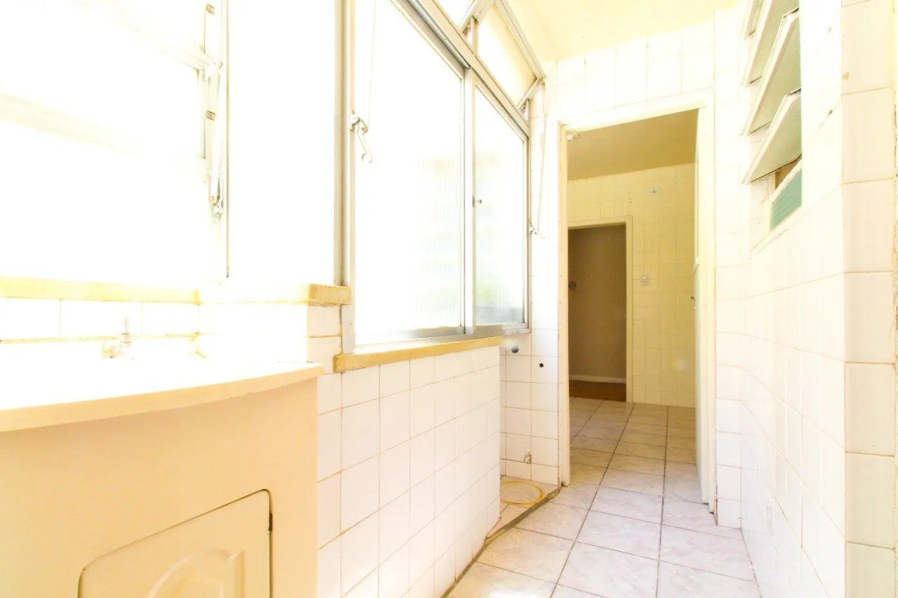 Imagem Apartamento para Venda - 73.01m², 2 dormitórios, 1 vaga - Menino Deus