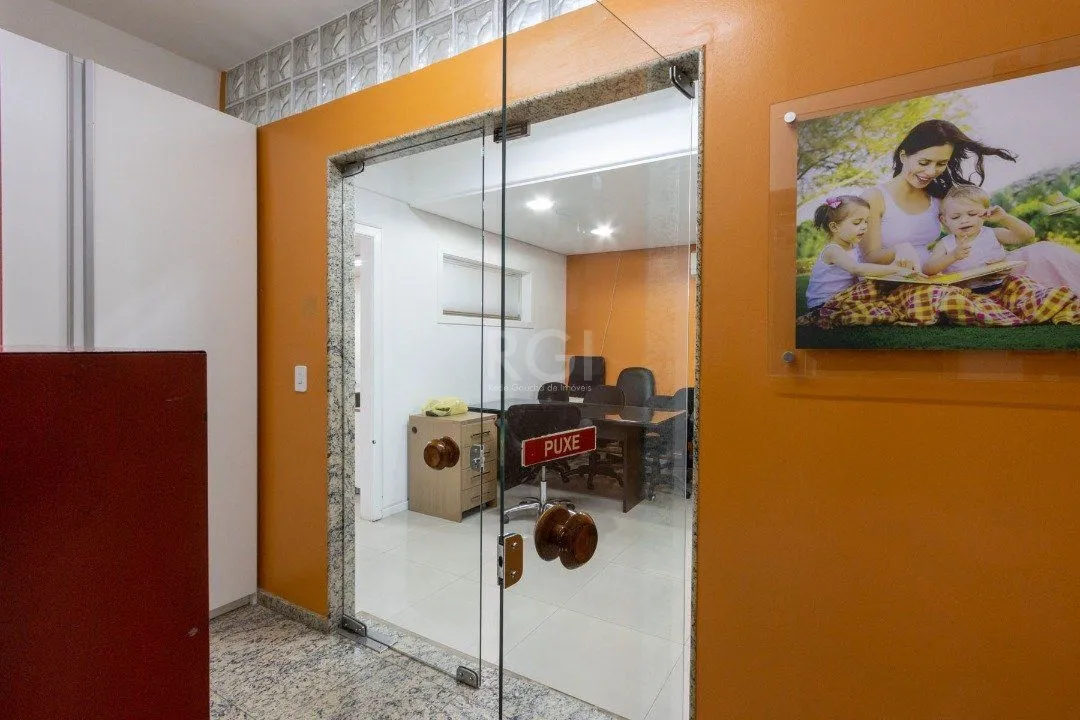 Imagem Sala em andar inteiro com 141,77 m2 privativos