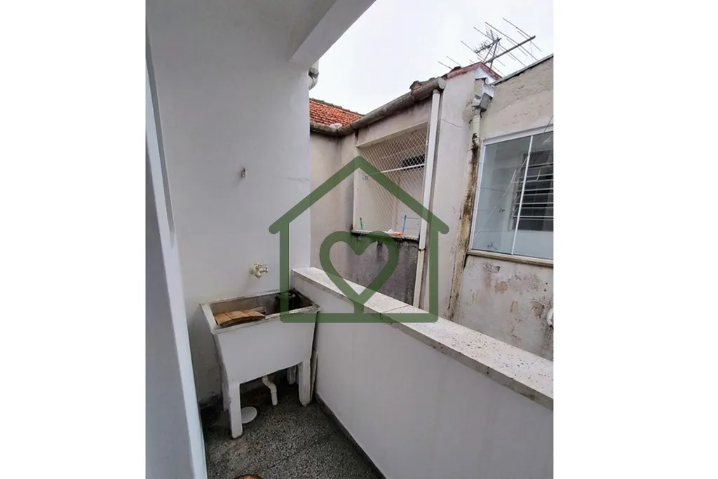 Imagem Ótimo apartamento de 1 dormitório, de frente com uma ampla janela, sala de estar, excelente sacada...