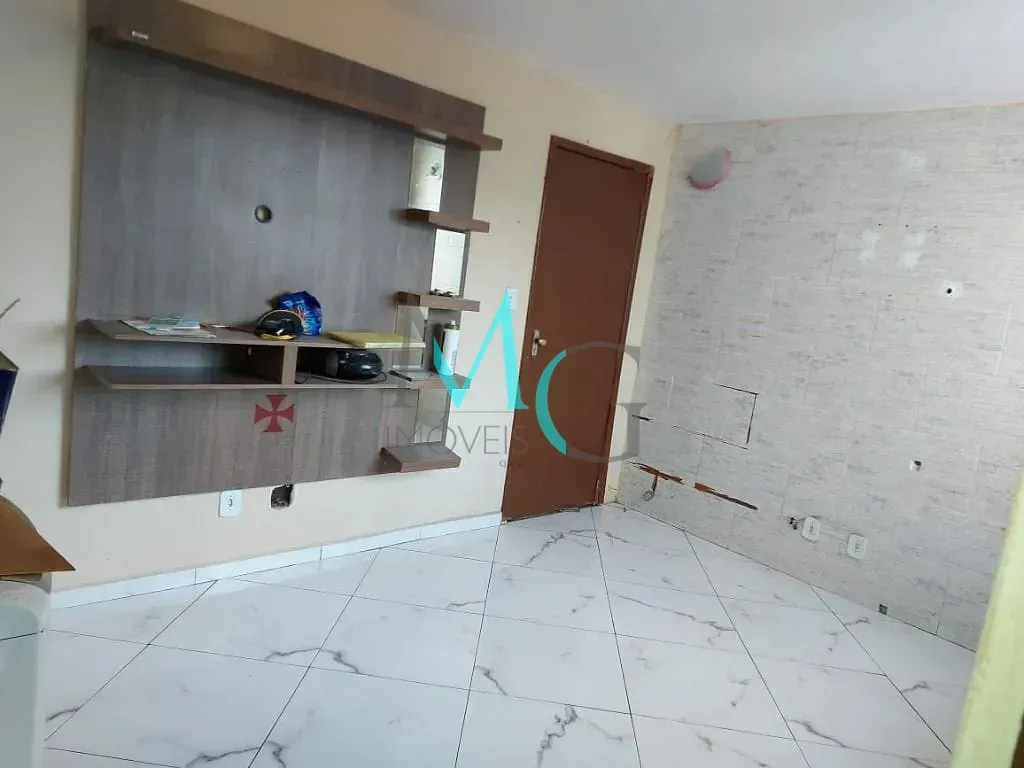 Imagem Apartamento com 2 dormitórios à venda, 42 m² por R$ 110.000,00 - Campo Grande - Rio de Janeiro/RJ