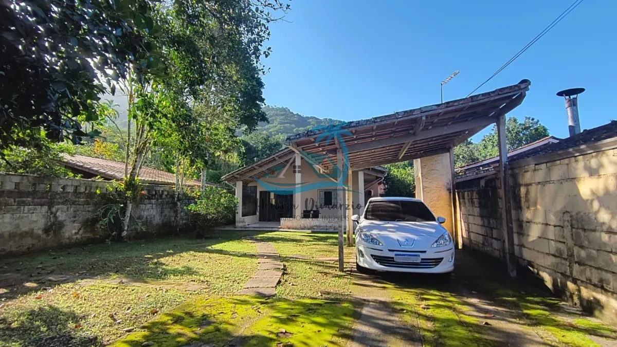 Foto do imóvel Linda casa térrea à venda no Perequê-açu, em Ubatuba, a 800m da orla