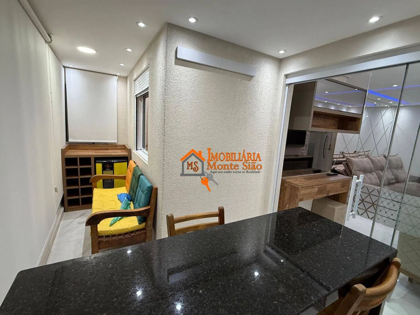 Imagem Apartamento com 2 dormitórios para alugar, 66 m² por R$ 6.500,00/mês - Jardim Flor da Montanha - Guarulhos/SP