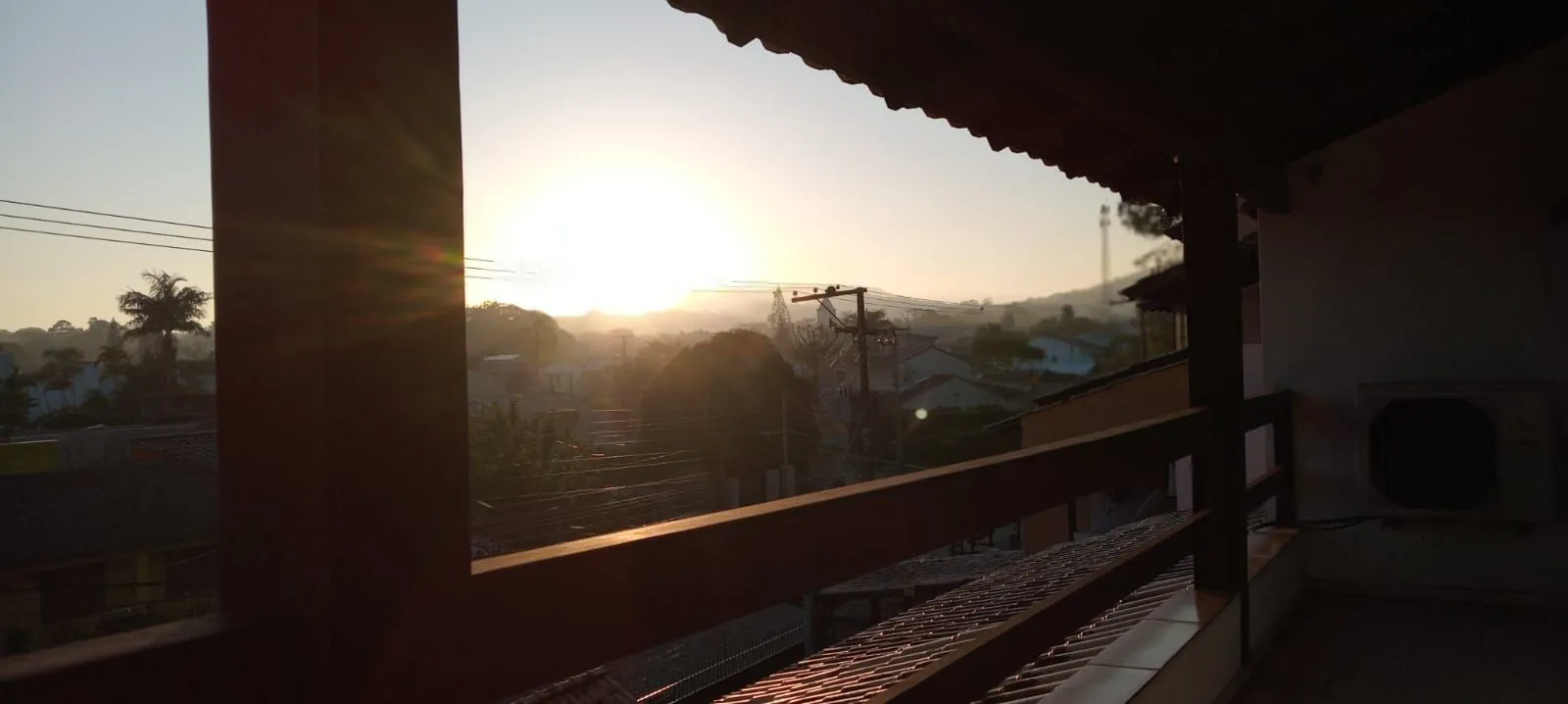 Imagem Excelente oportunidade de adquirir um sobrado no charmoso bairro Guarujá