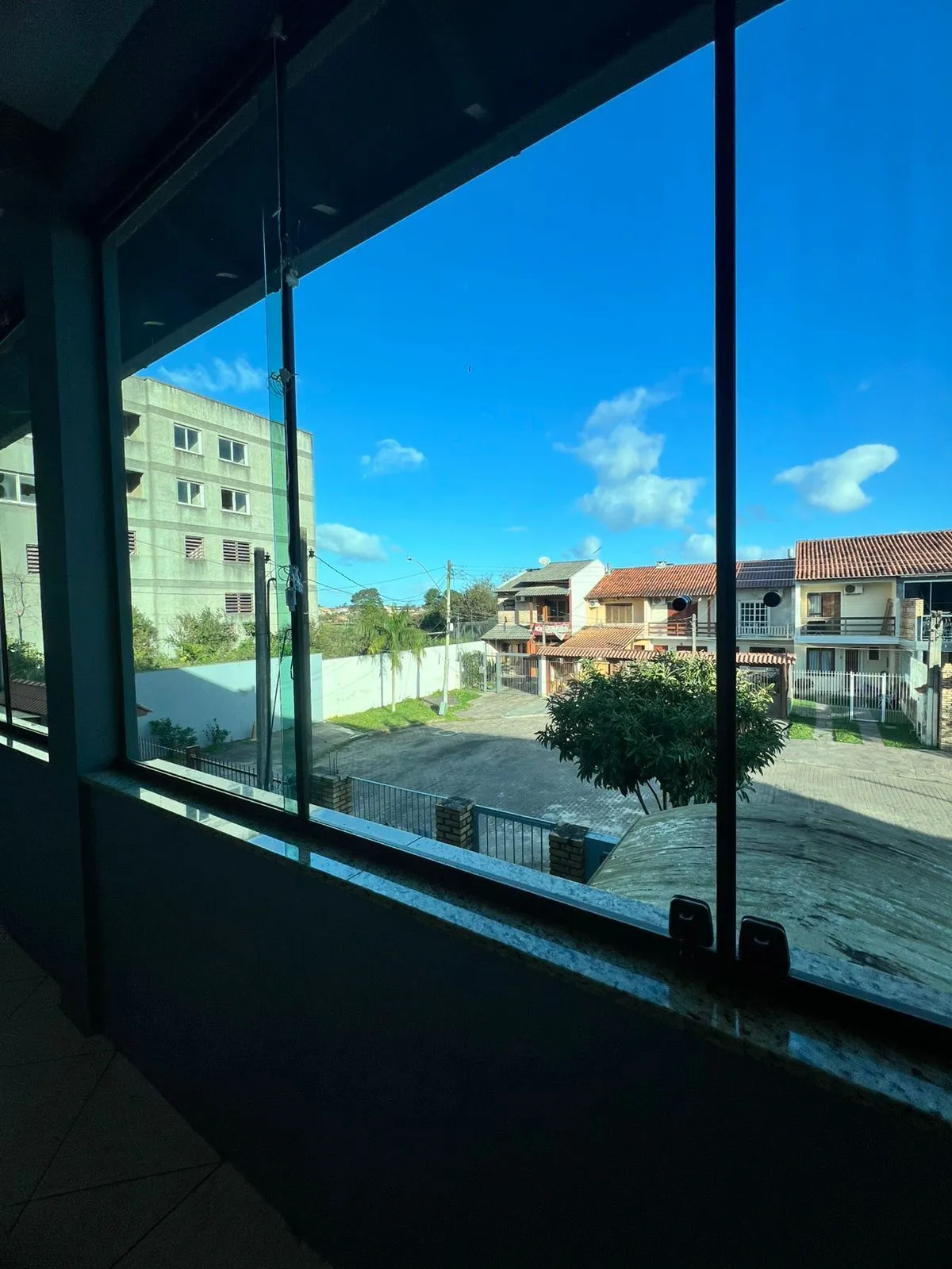 Imagem Casa à venda com 215m² na Hípica, 3 quartos sendo 1 suíte e 2 vagas