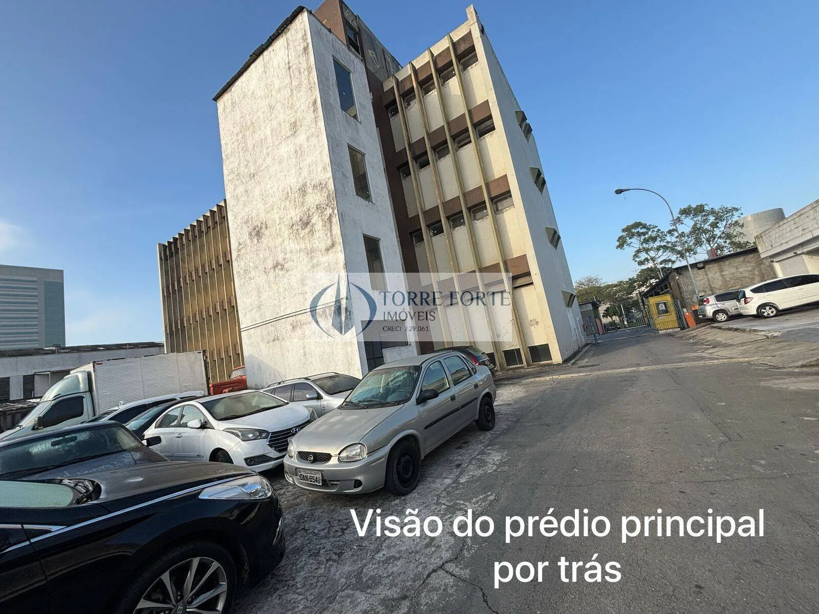 Imagem Lindo prédio comercial em Jurubatuba