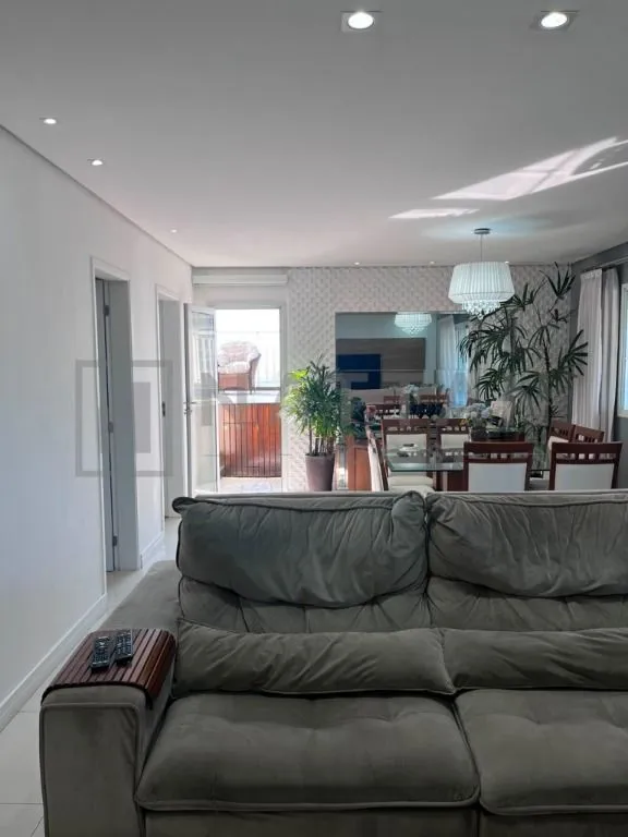 Imagem Apartamento com 4 dormitórios, 2 suítes, 264 m², 3 vagas e varanda com churrasqueira