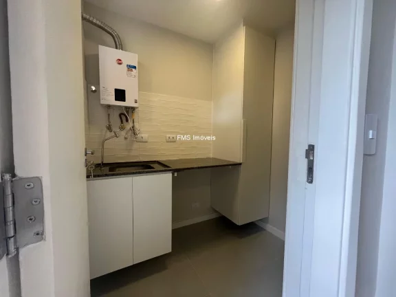 Imagem Apartamento à venda em Moema, com 2 quartos, 2 banheiros, 1 vaga de garagem, 80m² de área.