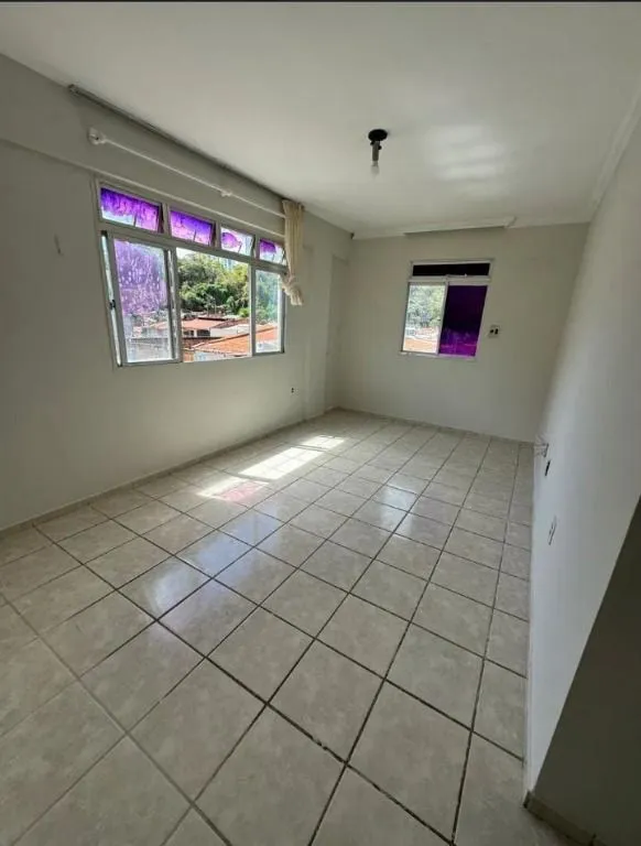 Imagem Apartamento amplo em Manaíra, com 4 quartos, suíte, dependência, 2 vagas, elevador e localização privilegiada perto da praia.
