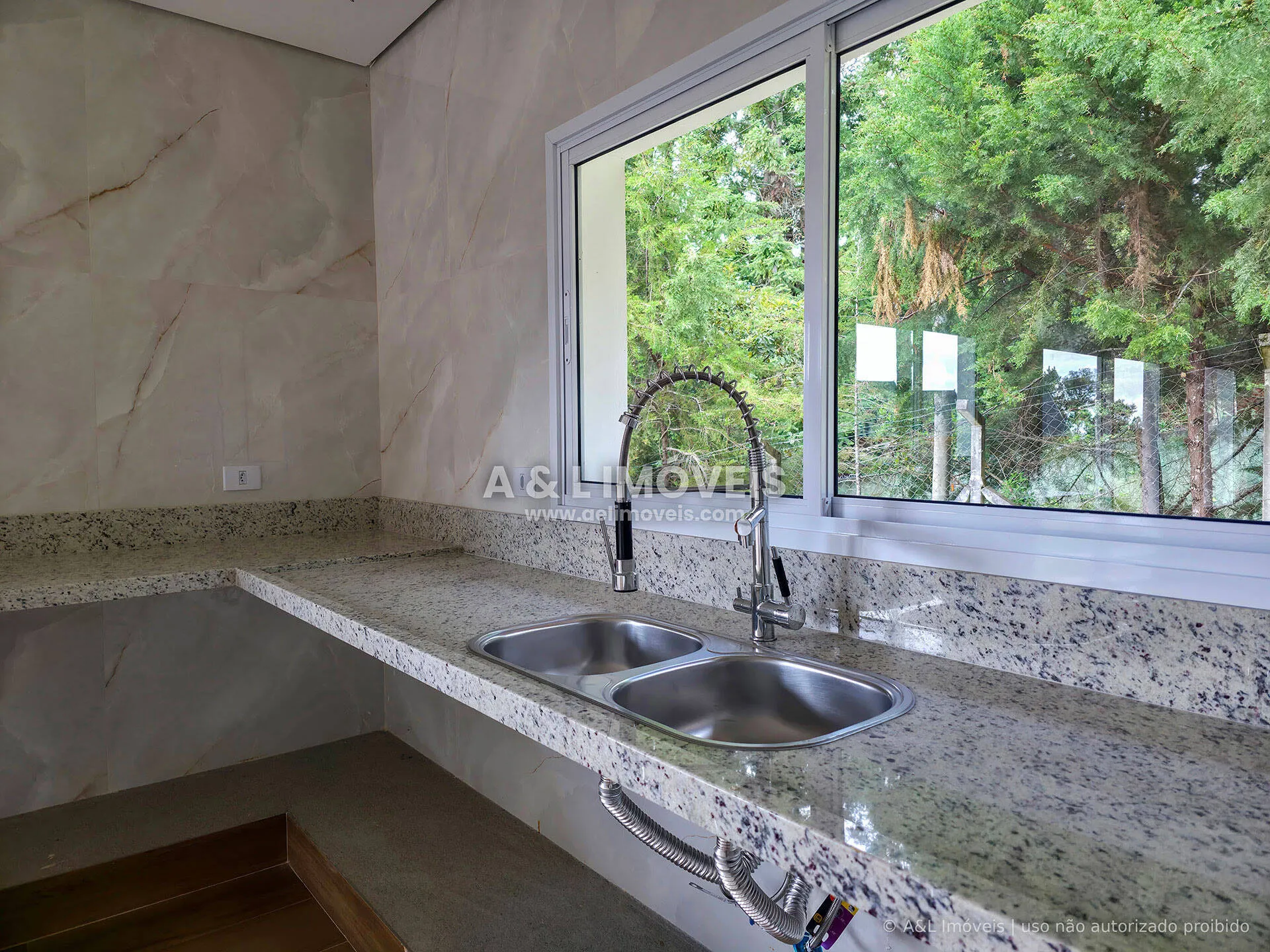 Imagem Casa Condomínio Campos do Jordão | 5 Dorms, 4 Suítes, Vista Pedra do Baú