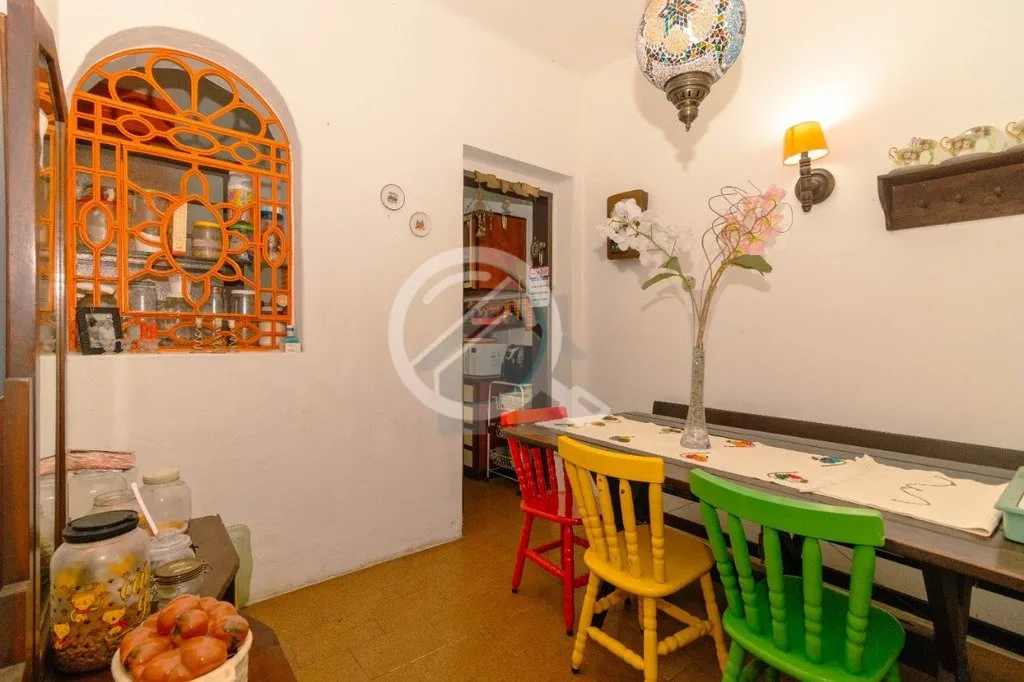 Imagem Casa 2 pavimentos com 130m² de área privativa, três dormitórios, living dois ambientes, sala de ...