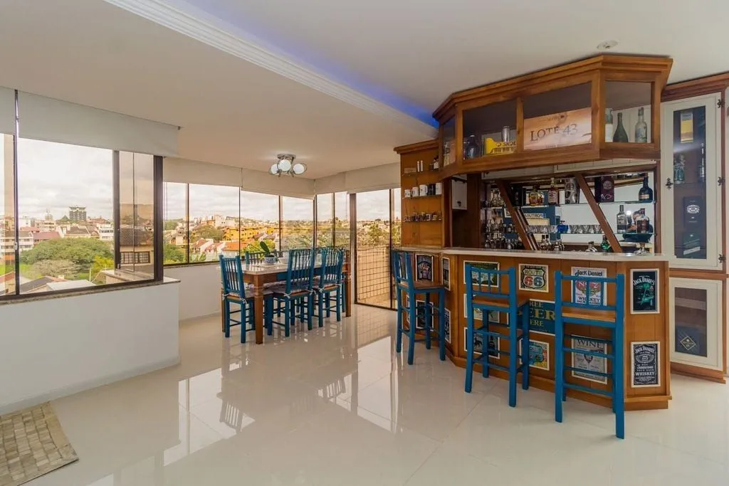 Imagem Cobertura com piscina, 3 quartos, 232² privativos elevador - Jardim Planalto