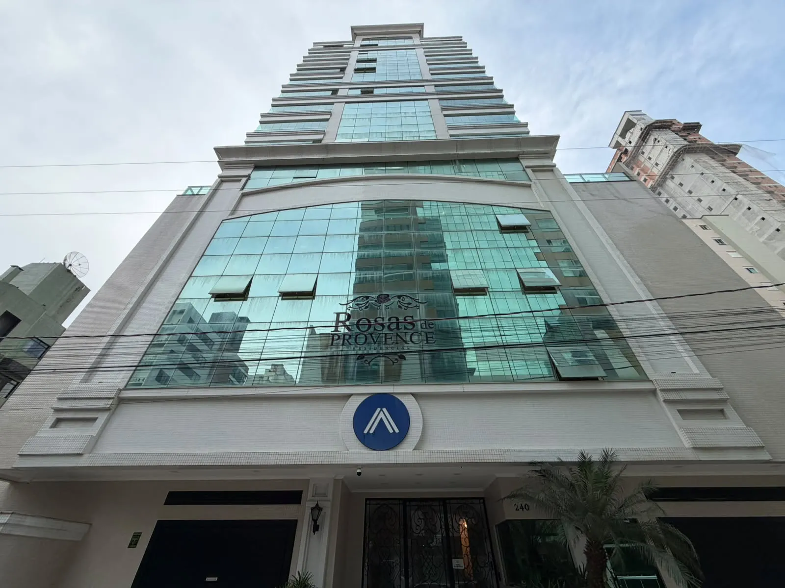 Foto do imóvel Apartamento à venda com 124.8m2 por R$ 2.300.000,00