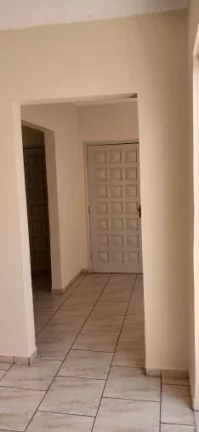 Imagem Casa 3 dormitórios, sendo uma suíte locação para comercial e ou residencial