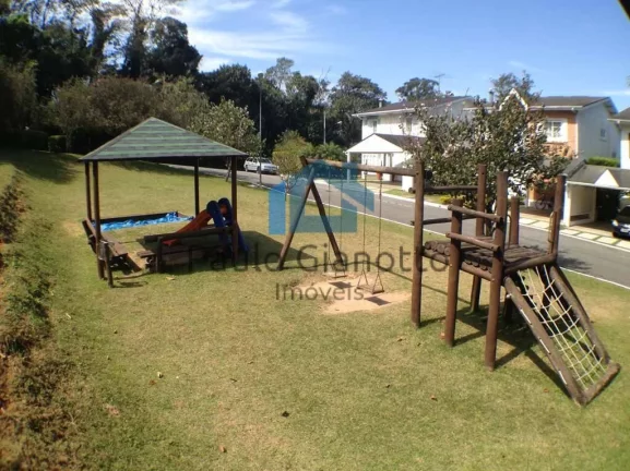 Imagem Casa à venda em condomínio próximo ao Shopping Granja Viana