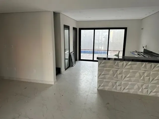Imagem Vende-se Lindo Sobrado no Condomínio Jardim