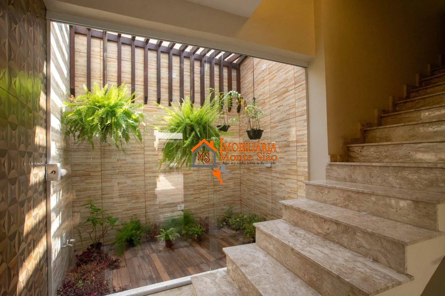 Imagem Sobrado com 3 dormitórios à venda, 140 m² por R$ 750.000,00 - Jardim Presidente Dutra - Guarulhos/SP