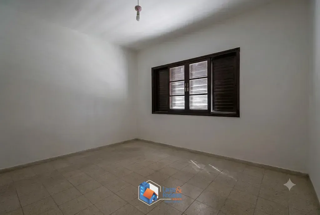Imagem Sobrado para venda em Jardim Santa Cruz (Campo Grande) com 3 quartos, sendo 1 suíte, 167m²
