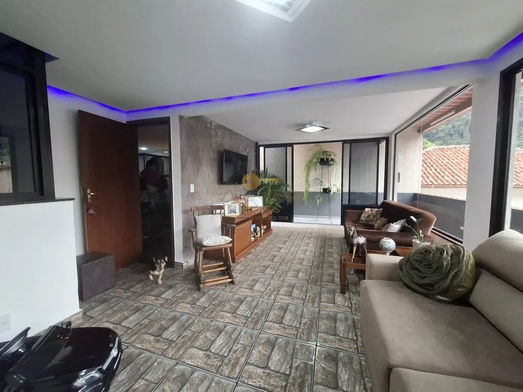 Imagem Casa para Venda em Teresópolis / RJ no bairro Vale do Paraíso