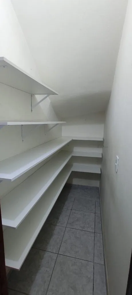 Imagem Excelente Sobrado à Venda na Vila Scarpelli em Santo André-SP: 3 Quartos, 2 Banheiros, 2 Vagas de Garagem - 180,00m²