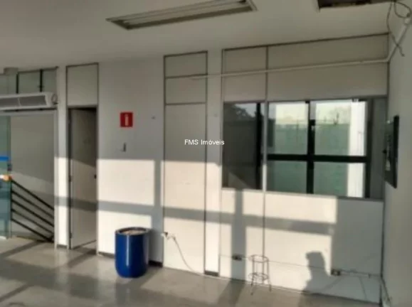 Imagem Prédio comercial com 935m² na Lapa.