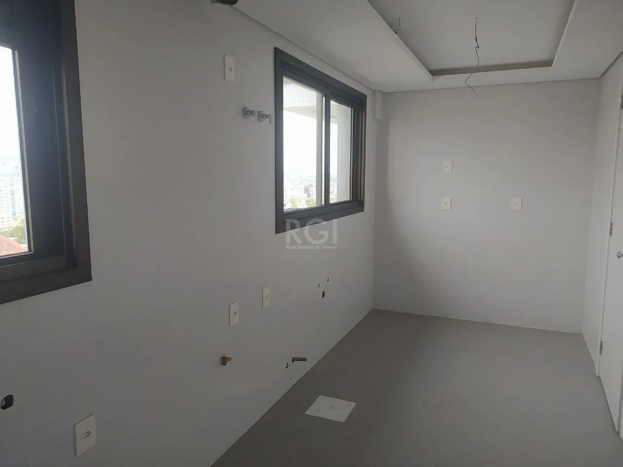 Imagem Apartamento para Venda - 119.65m², 3 dormitórios, sendo 1 suites, 2 vagas - Petrópolis